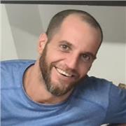 Maestro de primaria ofrece clases particulares para mejorar diferentes áreas de conocimiento